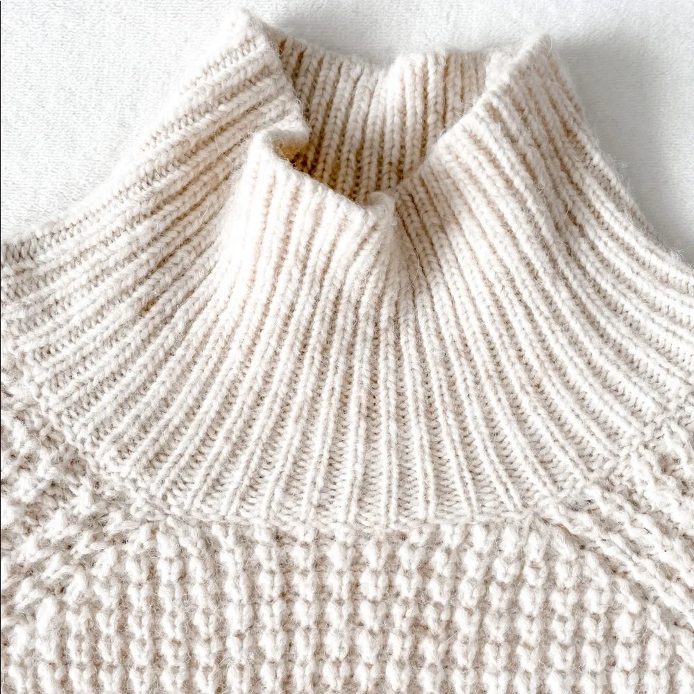 *SOLD* NWOT Wilfred Turtleneck Knit Sweater - Picture 5 of 15